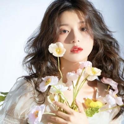 皮裘大衣女人
